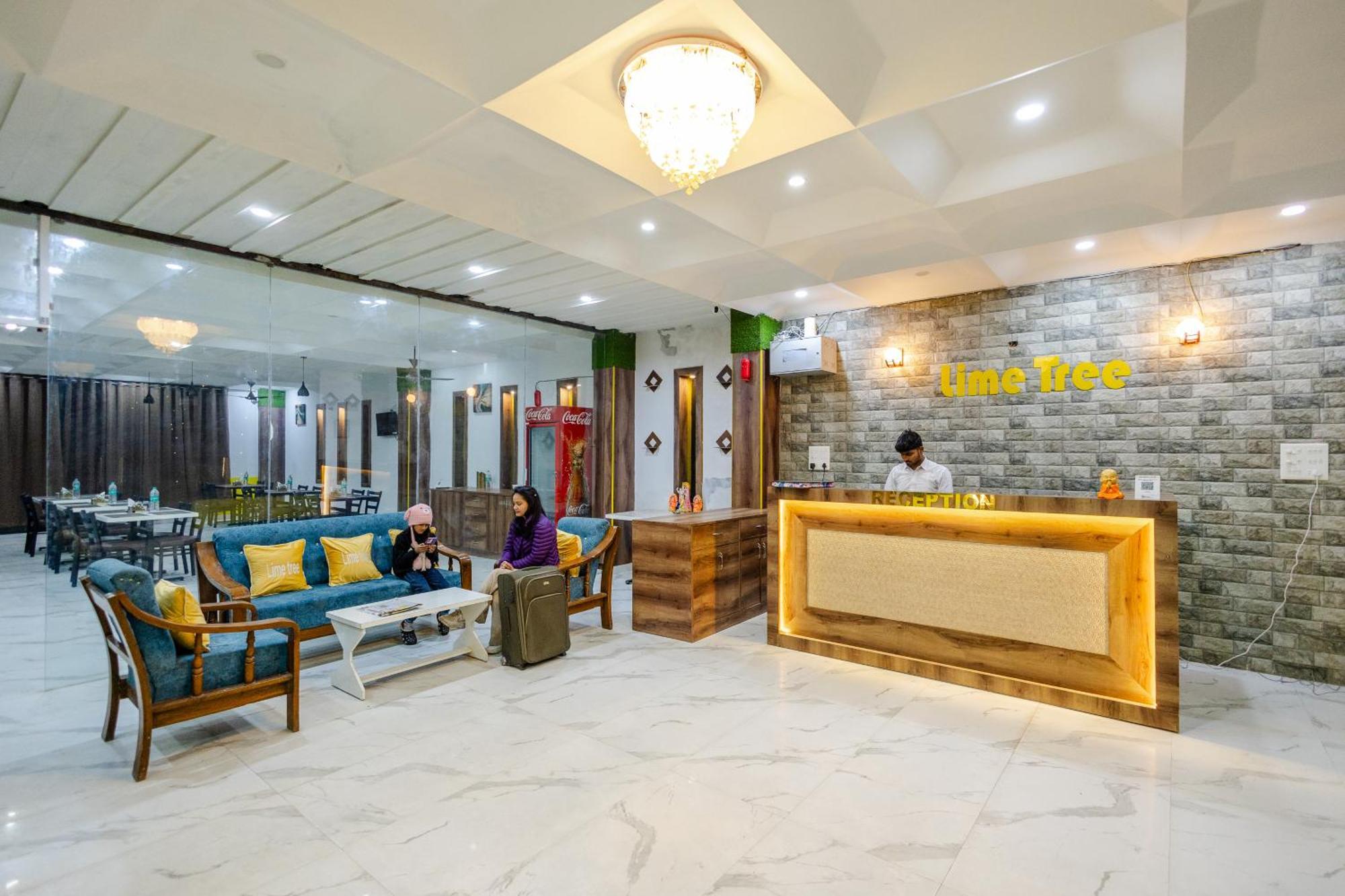 Lime Tree Hotel And Banquet Vrindāvan エクステリア 写真